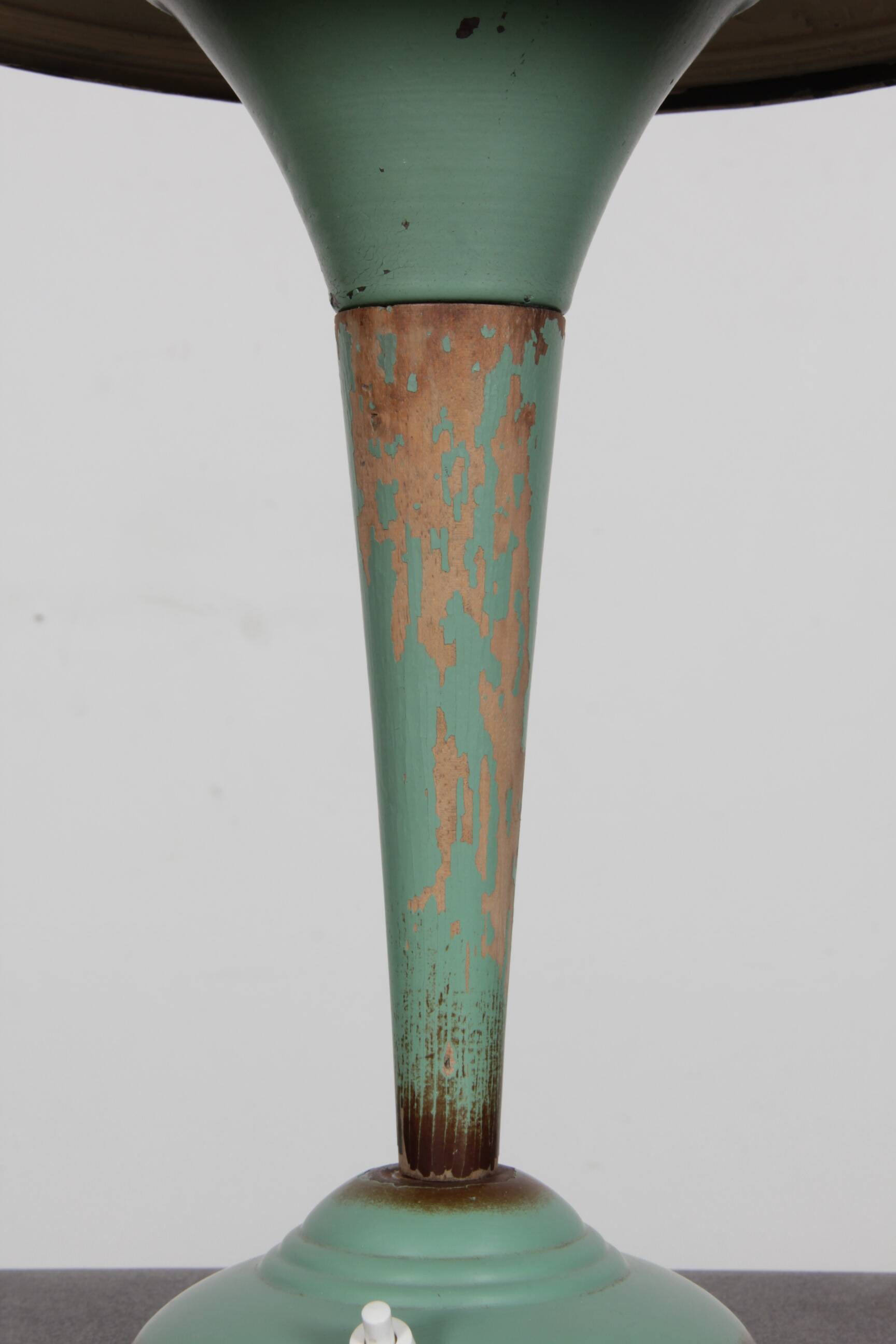 Vintage lamp in metal and wood