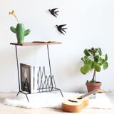 Guerin store vinyls in black metal and wood