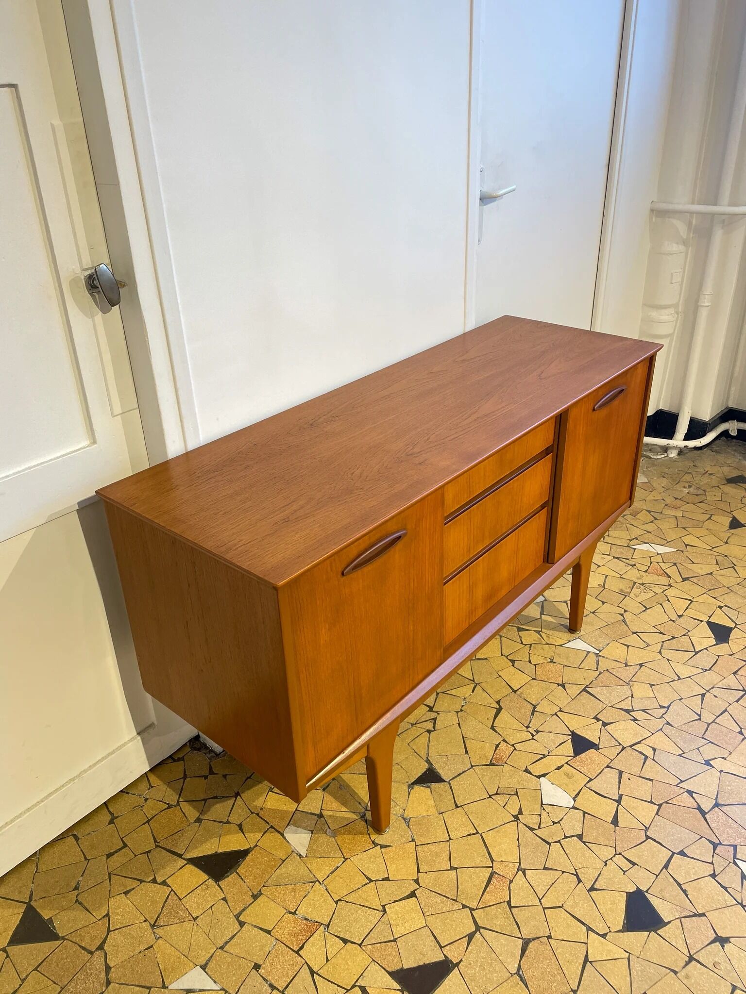 Jentic Enfilade 128cm
