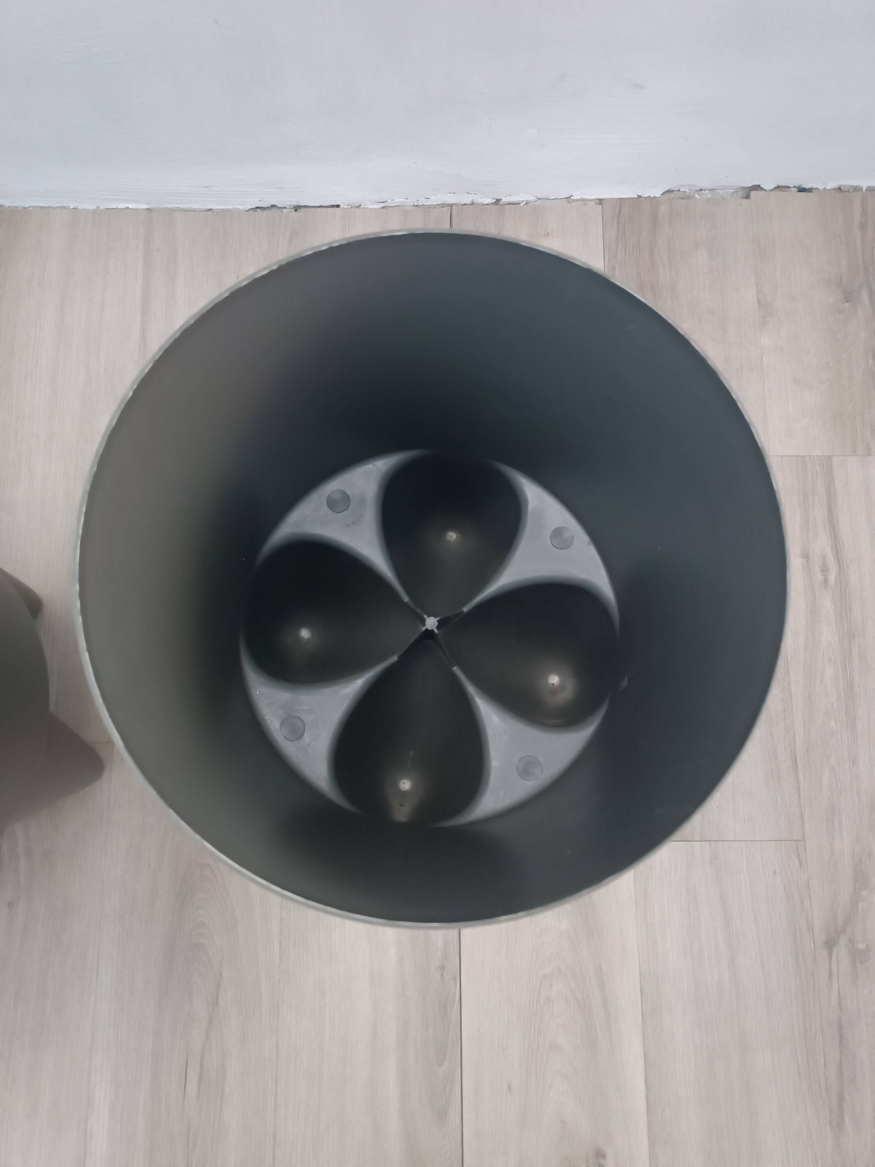 Paire de tabourets Bubu XO par Philippe Starck 1996