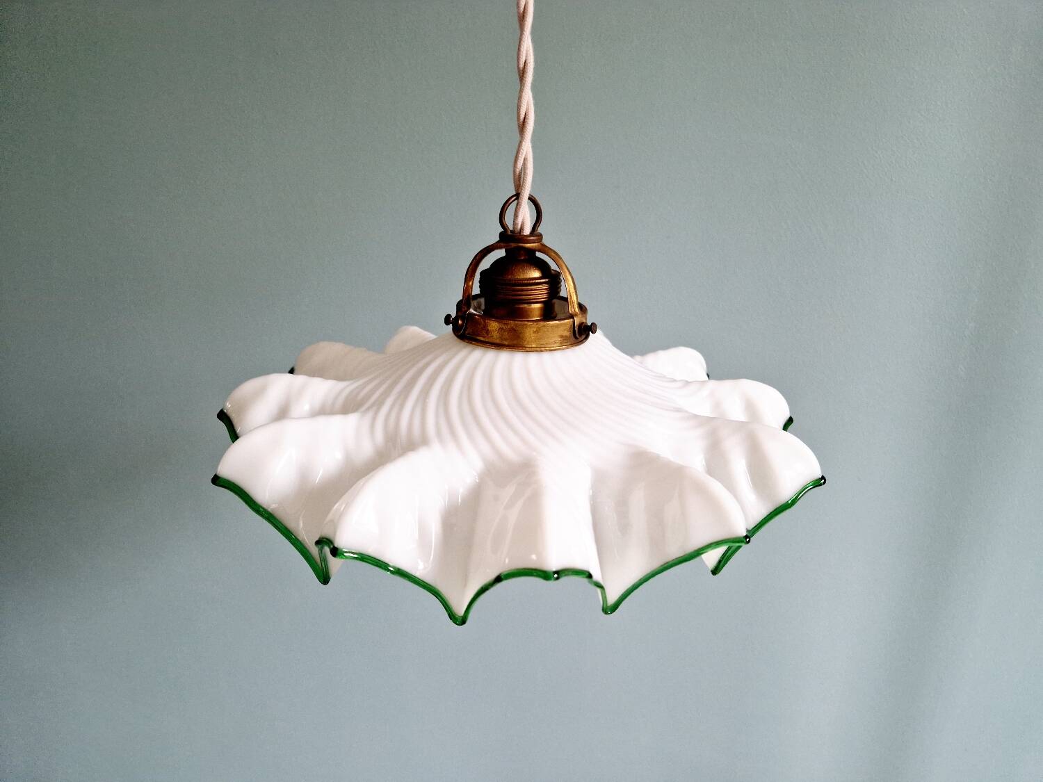 Art Deco pendant light in scalloped white opaline, 1920-30