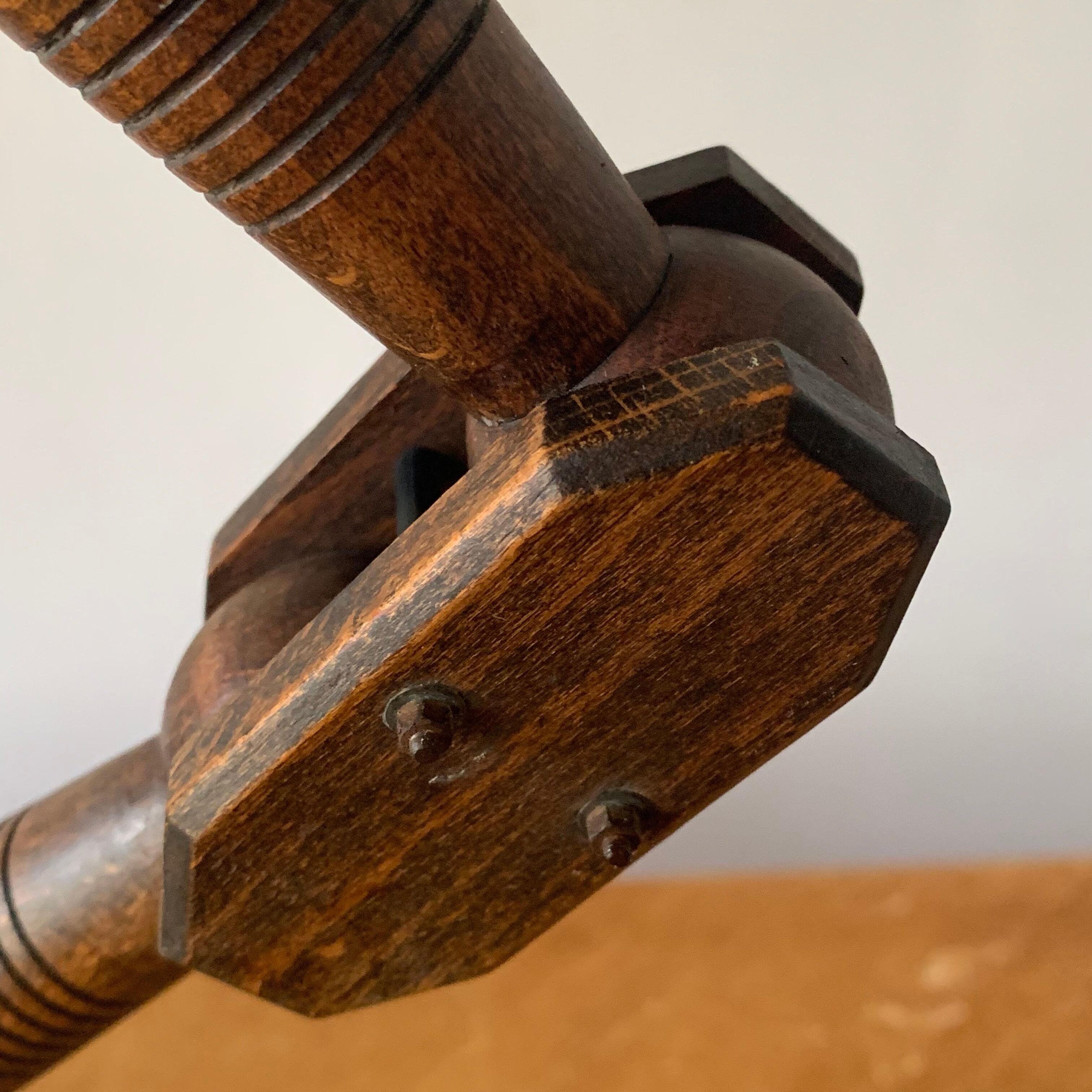 Articulated lamp in wood and vintage metal