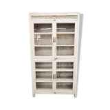 Meuble en bois blanc