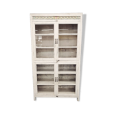 Meuble en bois blanc