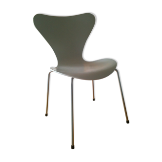 Chaise modèle 3107 Arne Jacobsen