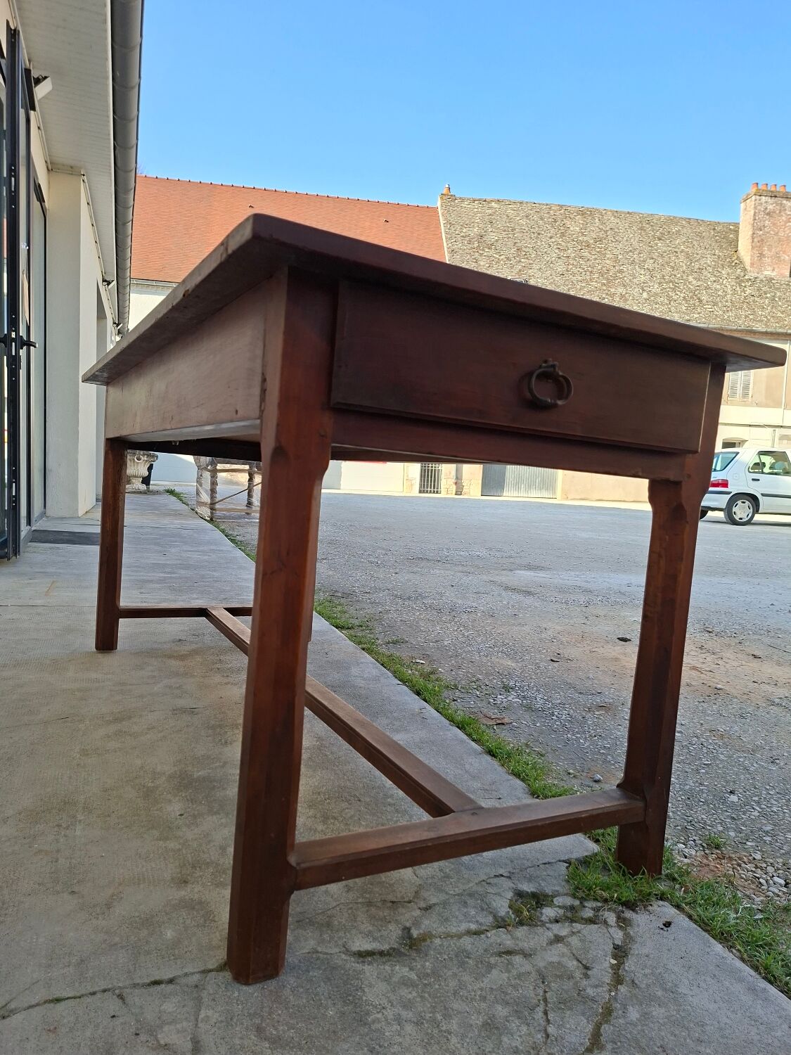 Rustic monastery farmhouse table, antique, 19th century, made of walnut.