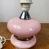 Table lamp in plain pink