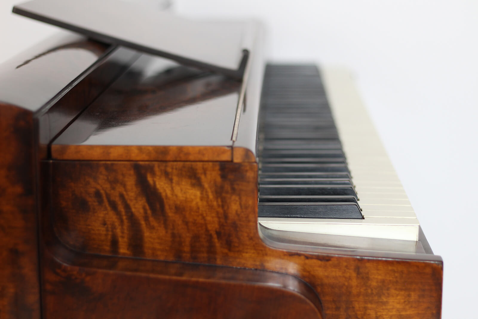 Piano de Poul Henningsen Pianette pour Andreas Christensen