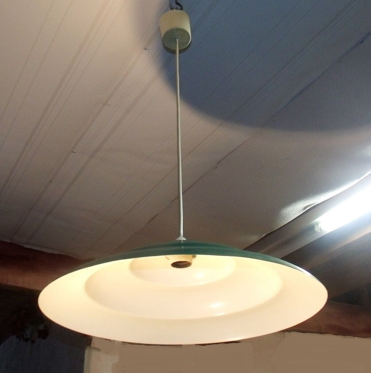 Lustre suspension metal vert et blanc vintage