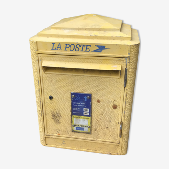 Reformed post office mailbox
