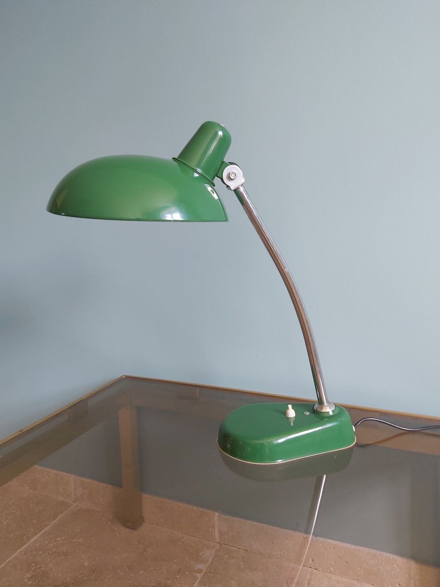 Large vintage desk lamp (50cm) in green lacquered metal, 70s