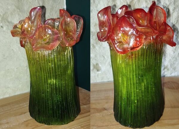 Paire de vases vintage en bakélite imitation tulipes – années 40/50