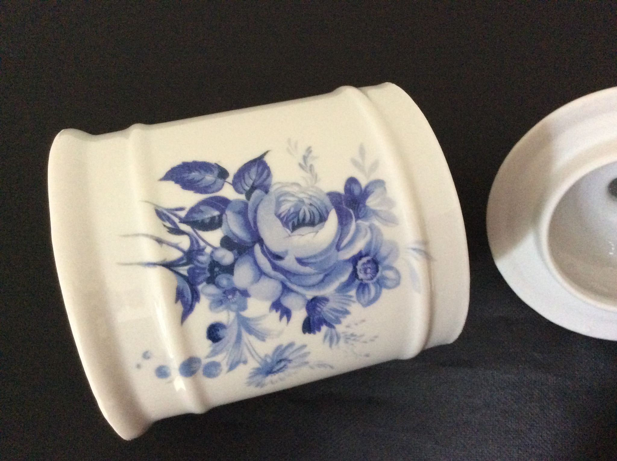 Pot avec couvercle porcelaine du Lys Royal Limoges