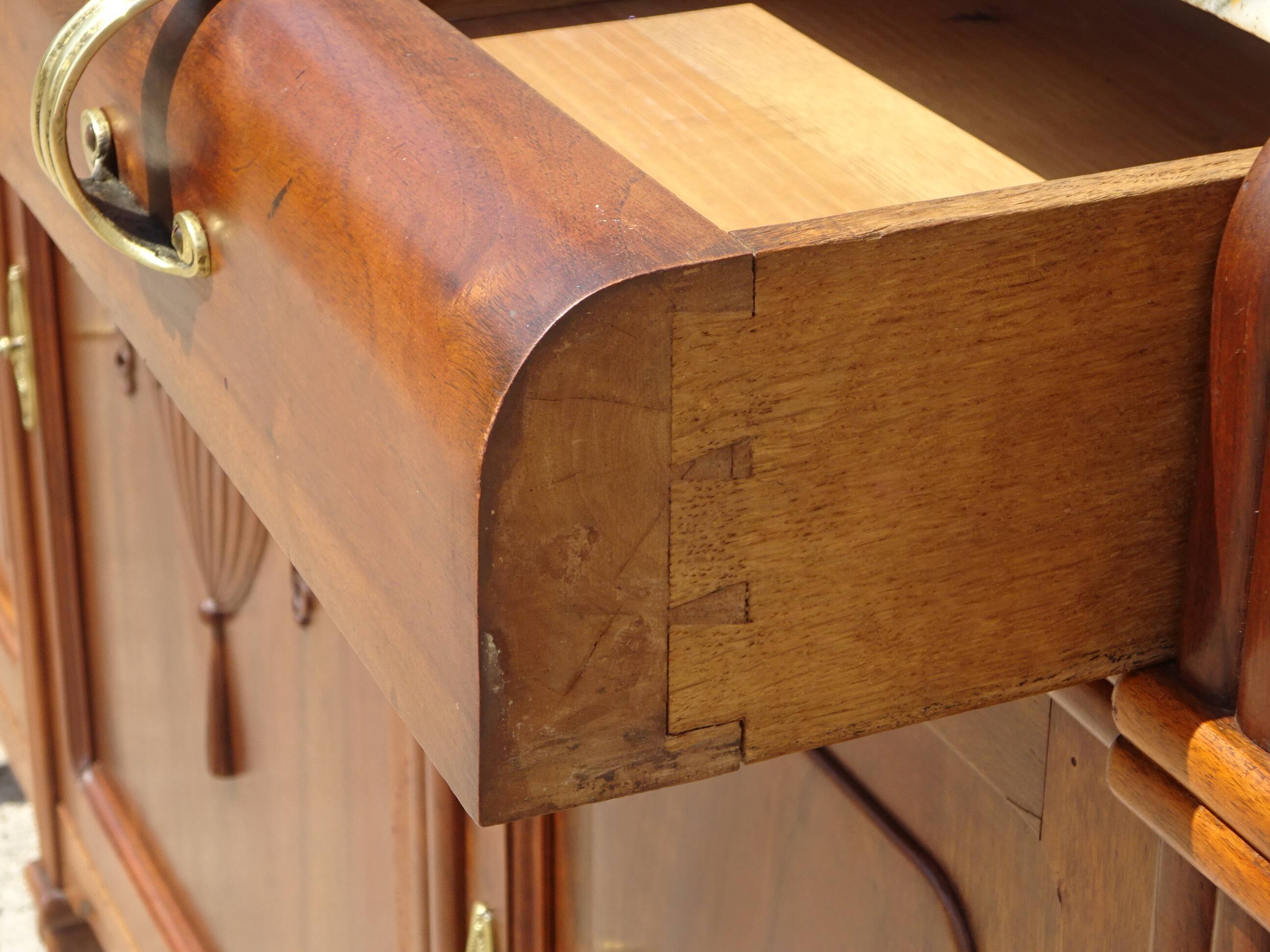 Art Deco sideboard in walnut with a marble top