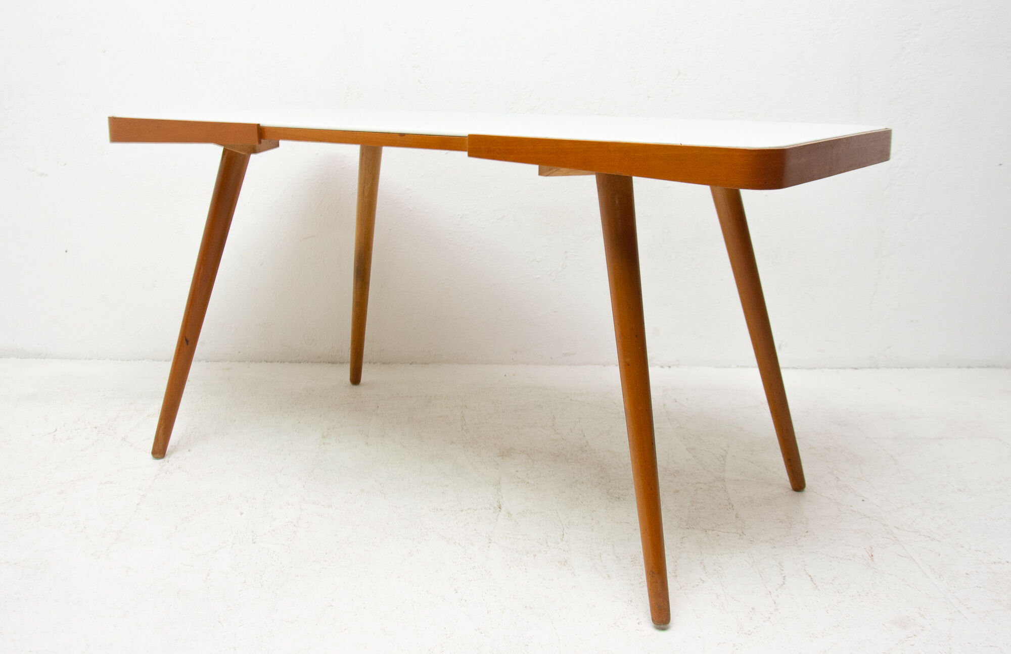 Table basse en verre du milieu du siècle, 1960 ́s, Tchécoslovaquie