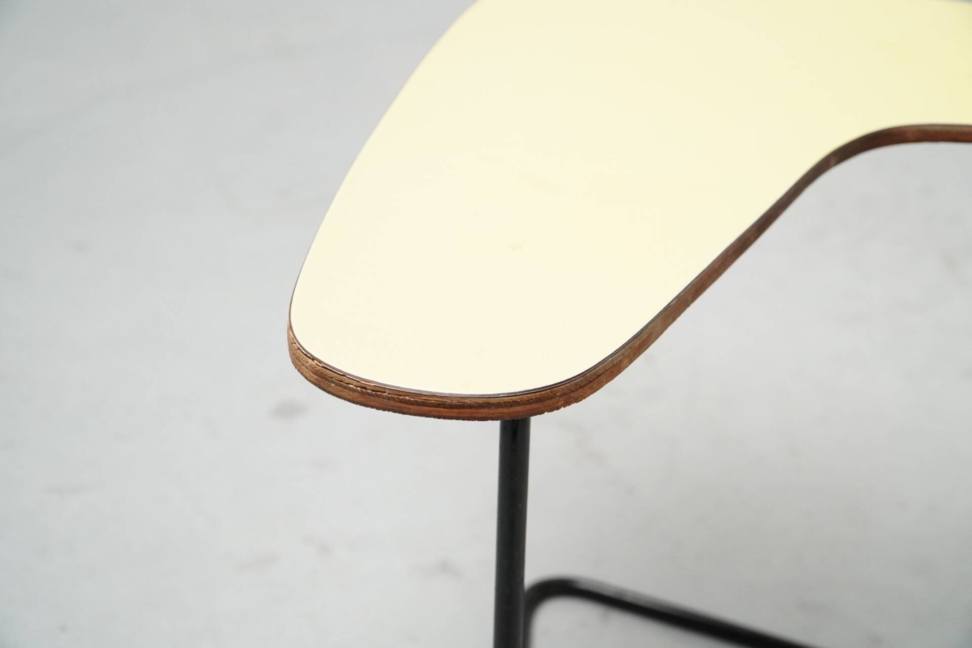 Willy Van Der Meeren, Tubax G1 Boomerang Table