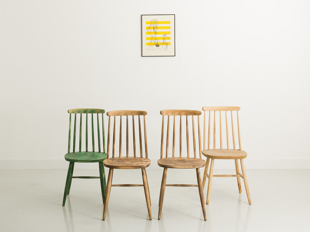 4 bistro chairs with solid wood bars