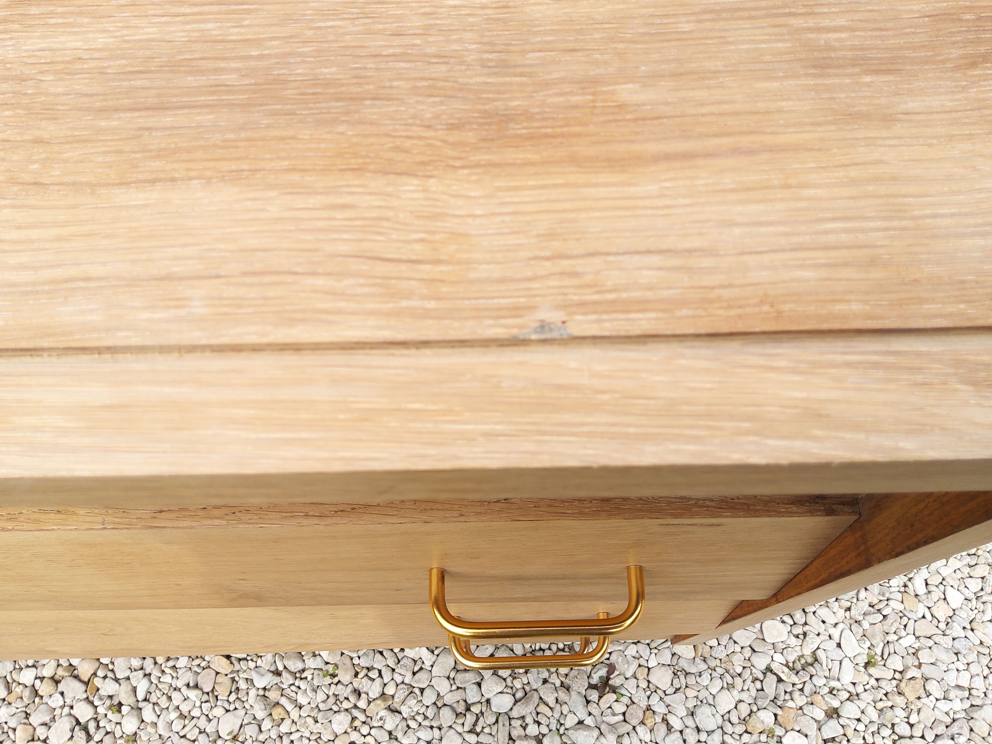 Compass feet dresser