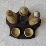 Sandstone condiment service