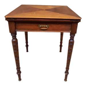 Table à jeu mouchoir