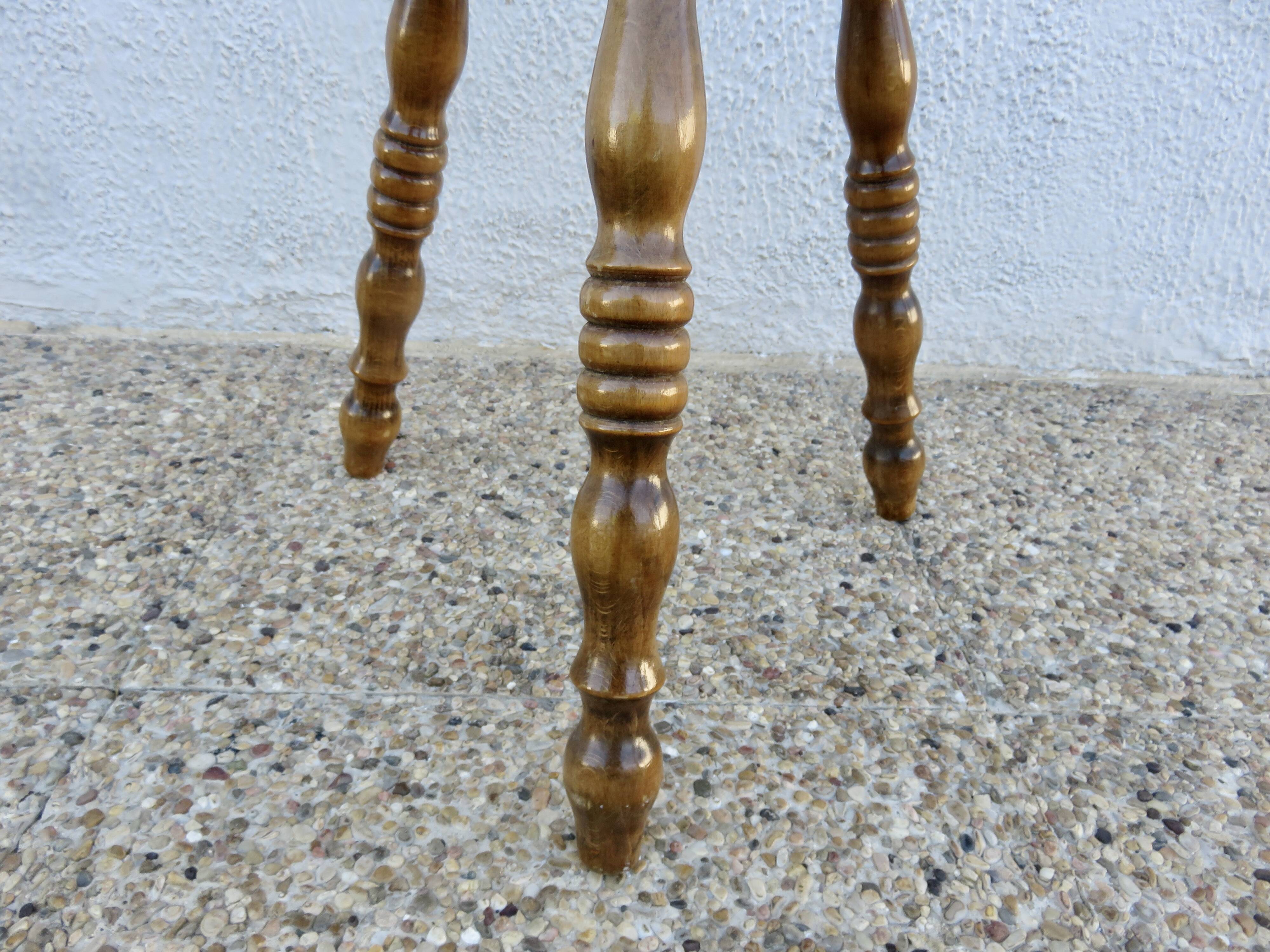 Old tripod stool in solid oak turned 1950 1960