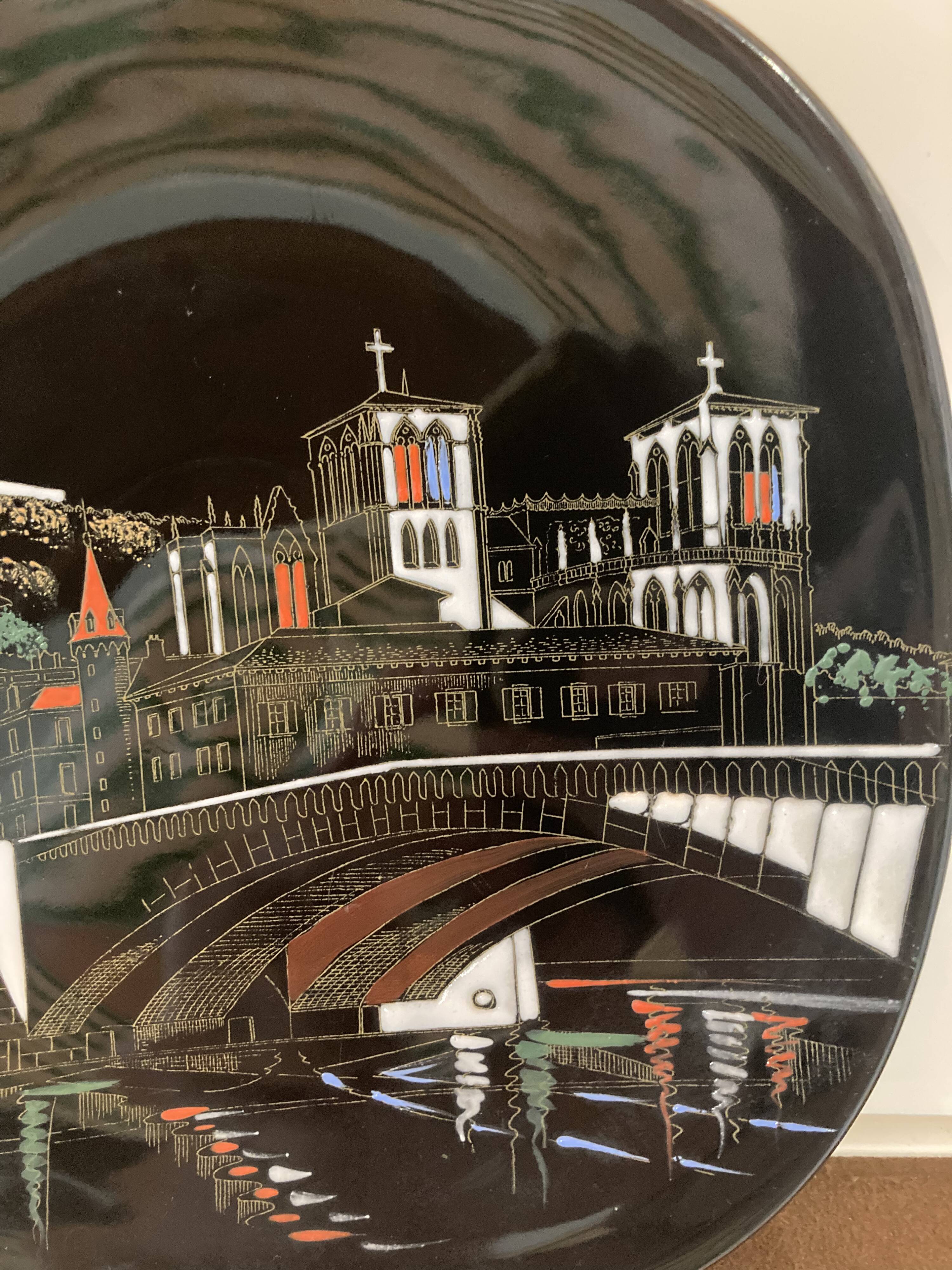 Decorative wall plate Longwy Grand Feu n°3632 Lyon at night - hand decorated