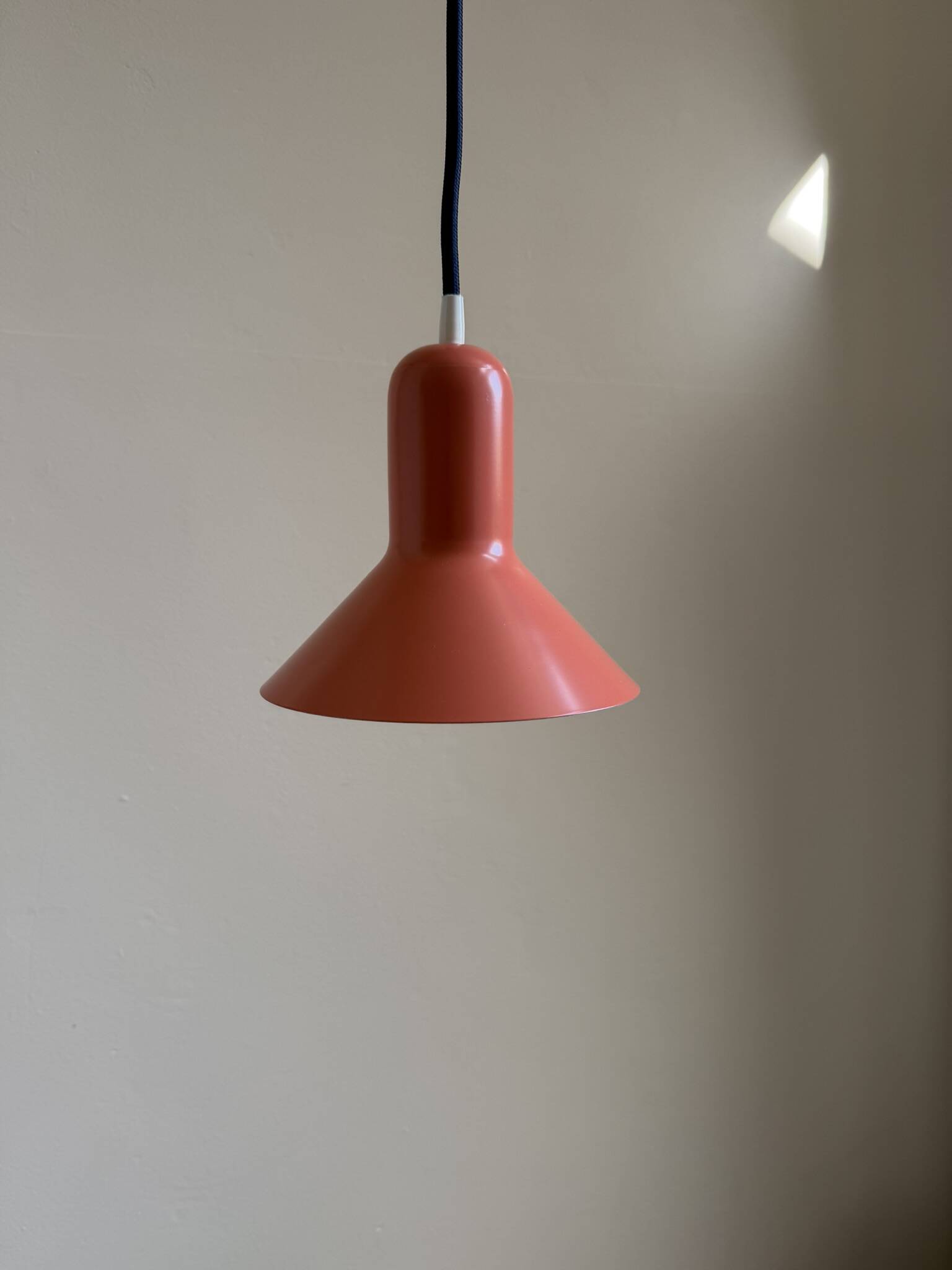 Vintage mini Jeka Metaltryk pendant - Salmon color - Danish design lamp
