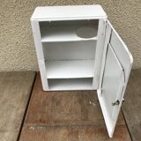 Former white metal pharmacy wardrobe vintage mirror