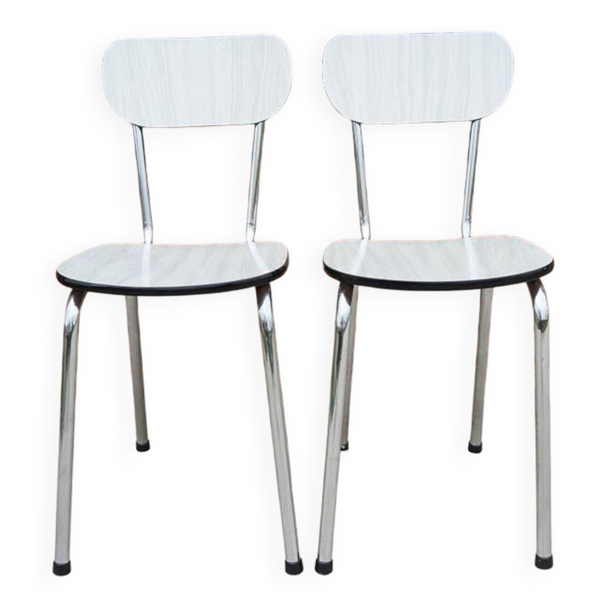 2 anciennes chaises en formica blanc