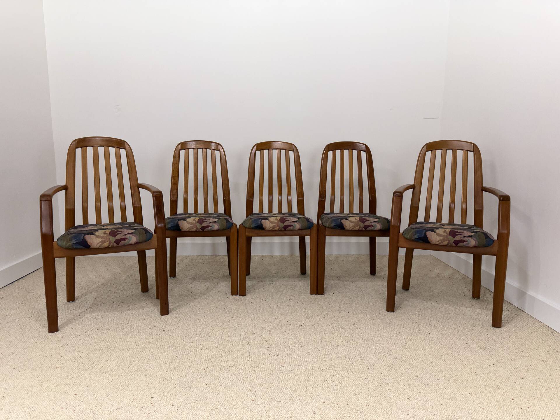Ensemble 2 fauteuils et 3 chaises Dyrlund - design danois années 70