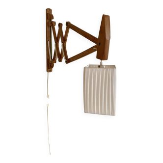 Danish accordion wall light in beechwood - Scandinavian articulated lamp from the 1960s