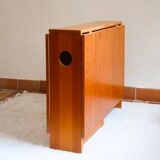 Small modular folding table from the 80s