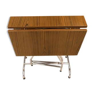 Table in folding brown Formica