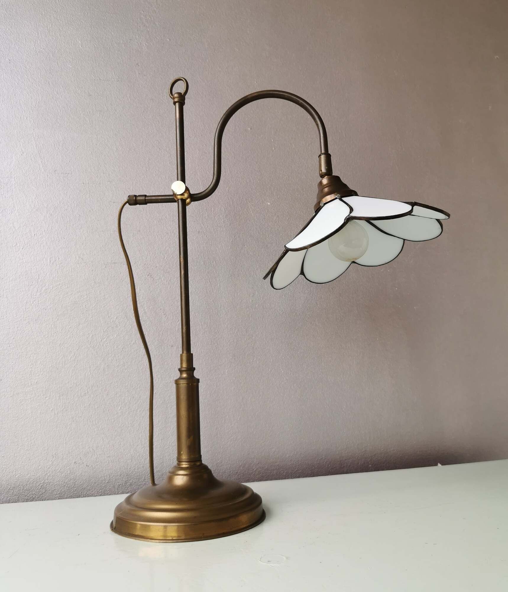 Vintage table lamp/desklamp, seventies in Tiffany style