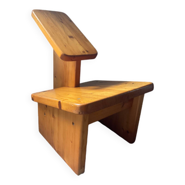 Vintage ergonomic chair in solid pine