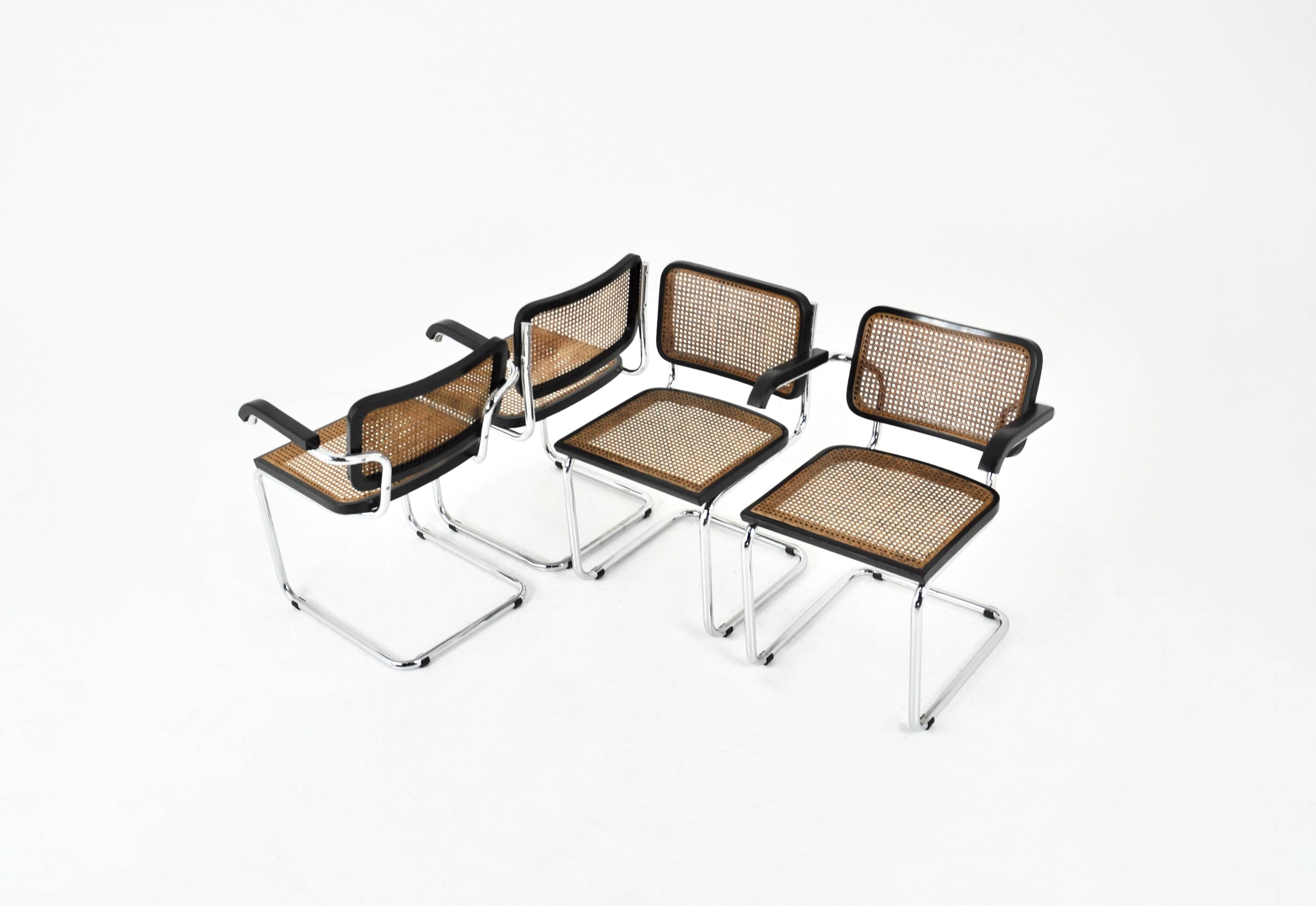 Set of 4 B32 style dining room chairs by Marcel Breuer