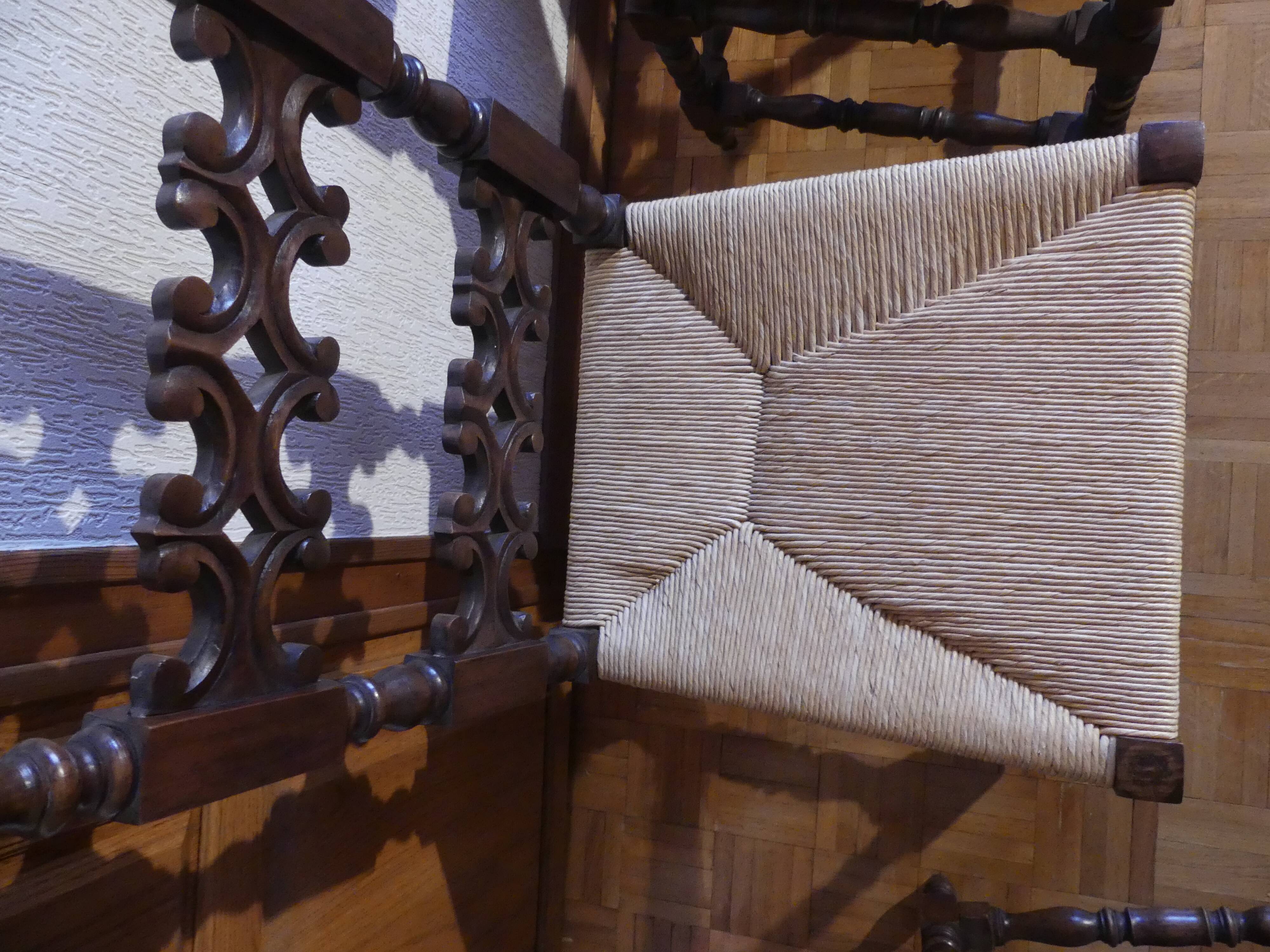 Set of 6 Spanish Baroque Renaissance chairs, straw seat