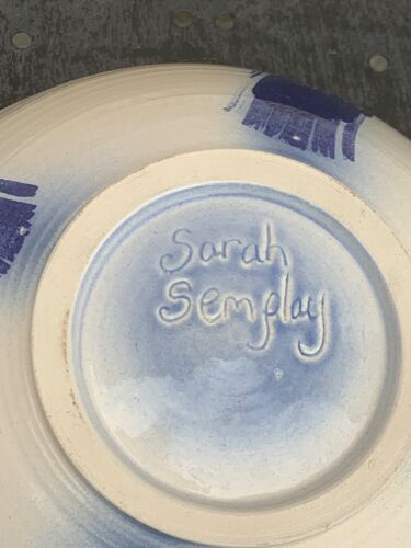 Saladier en céramique émaillée signée par la céramiste Sarah Semplay vintage
