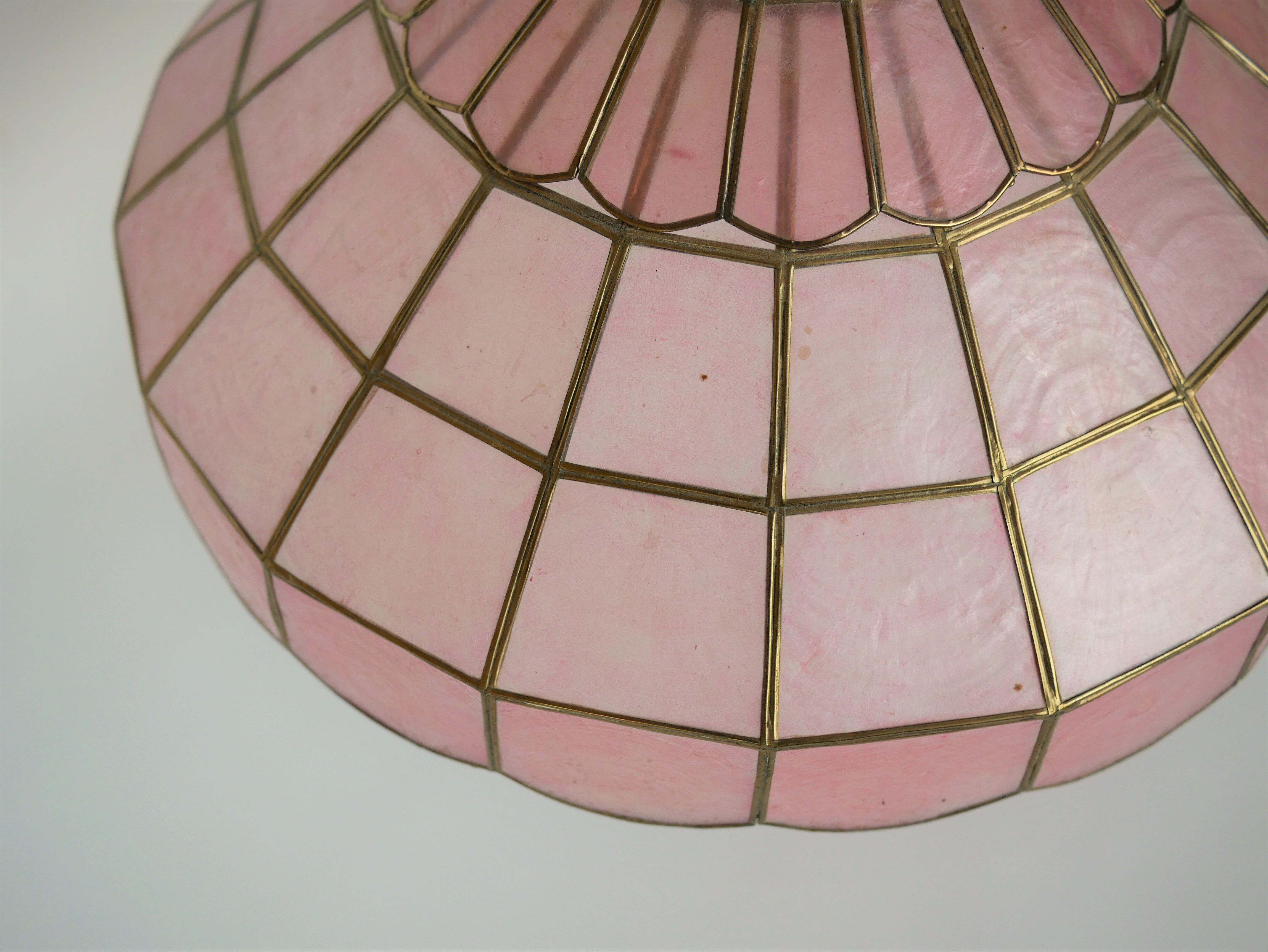 Suspension vintage en nacre rose