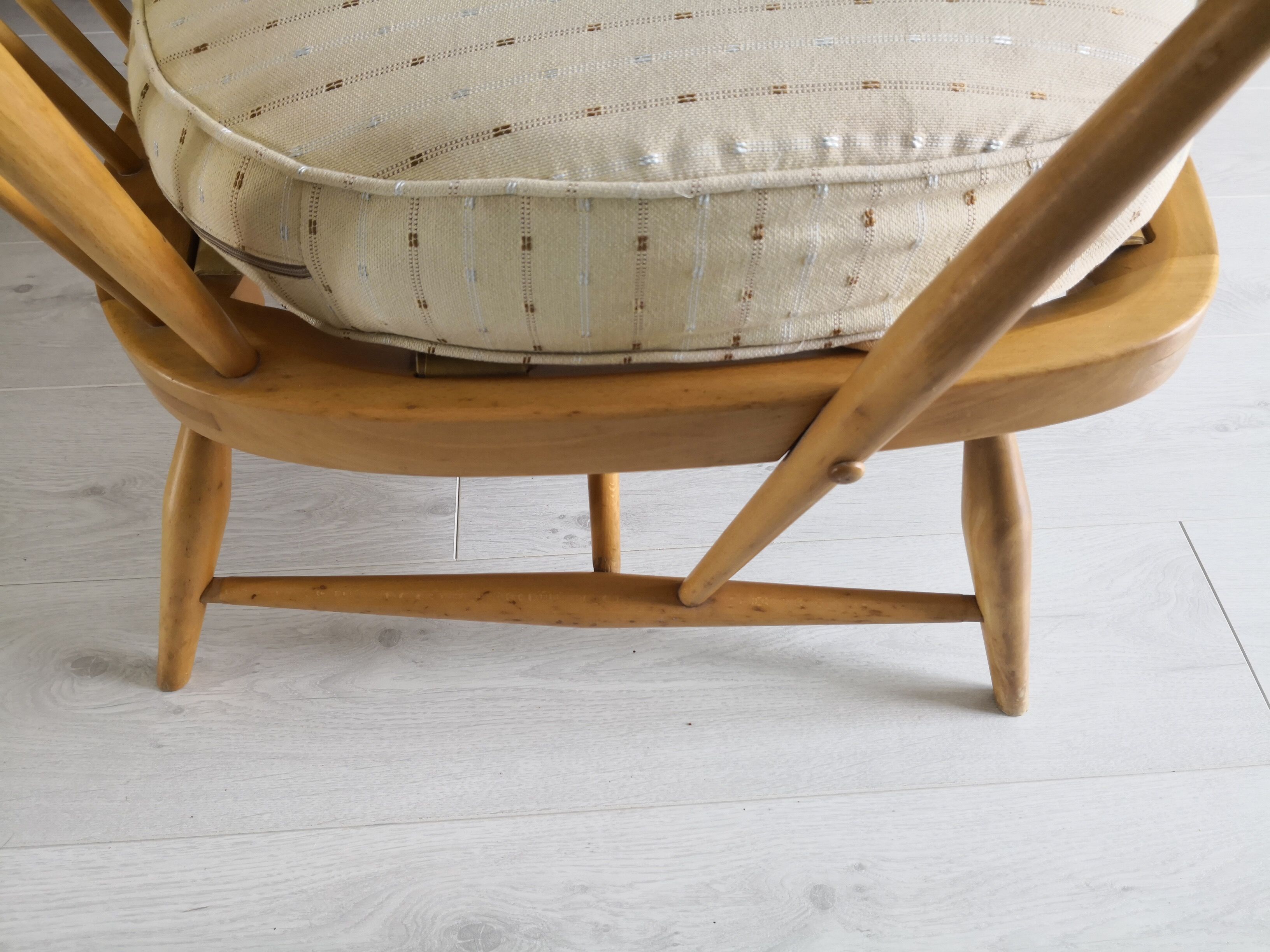 Armchair of the 60s/70s Ercol