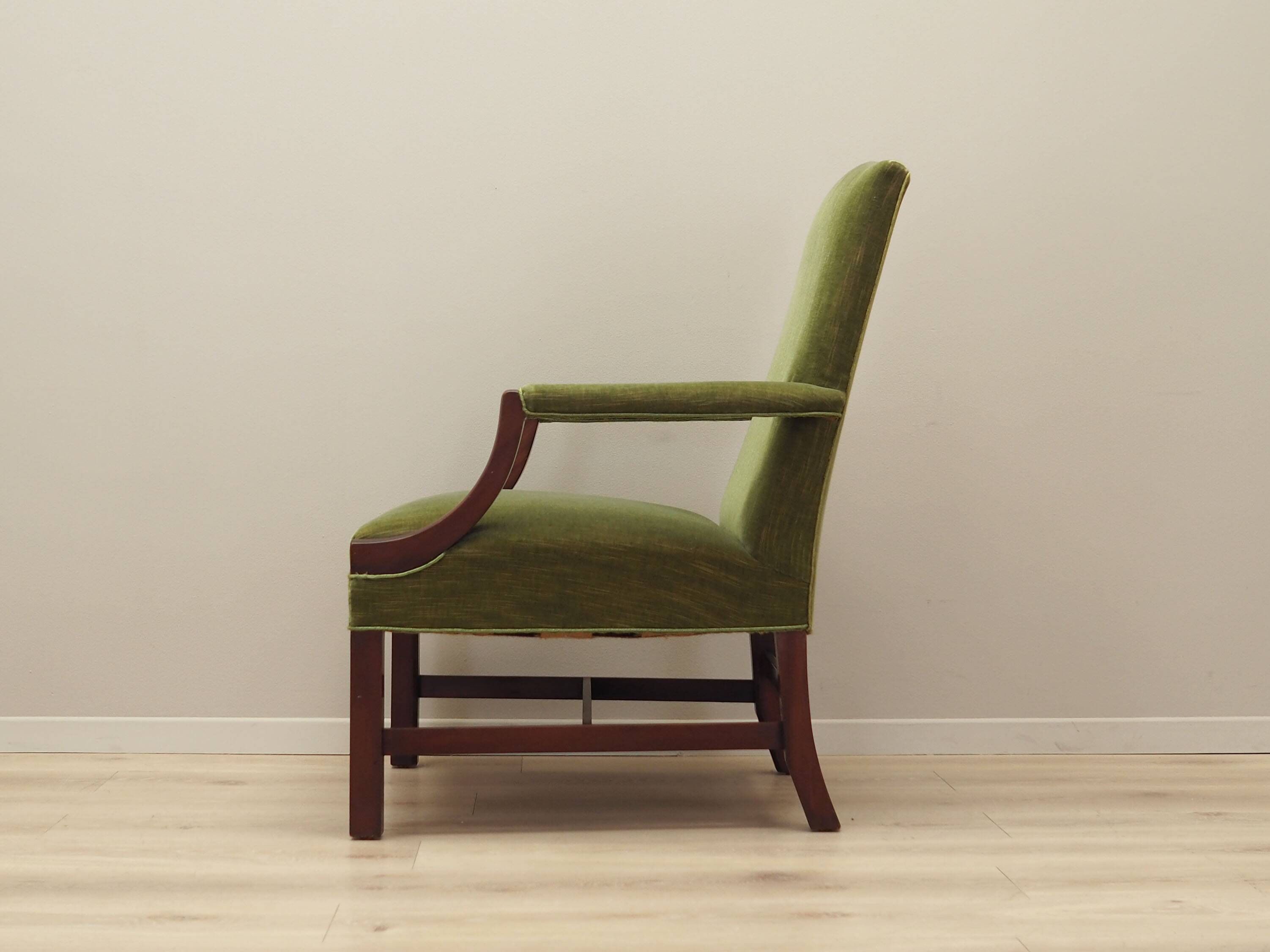 Fauteuil en acajou, design danois, années 1970, production : Danemark