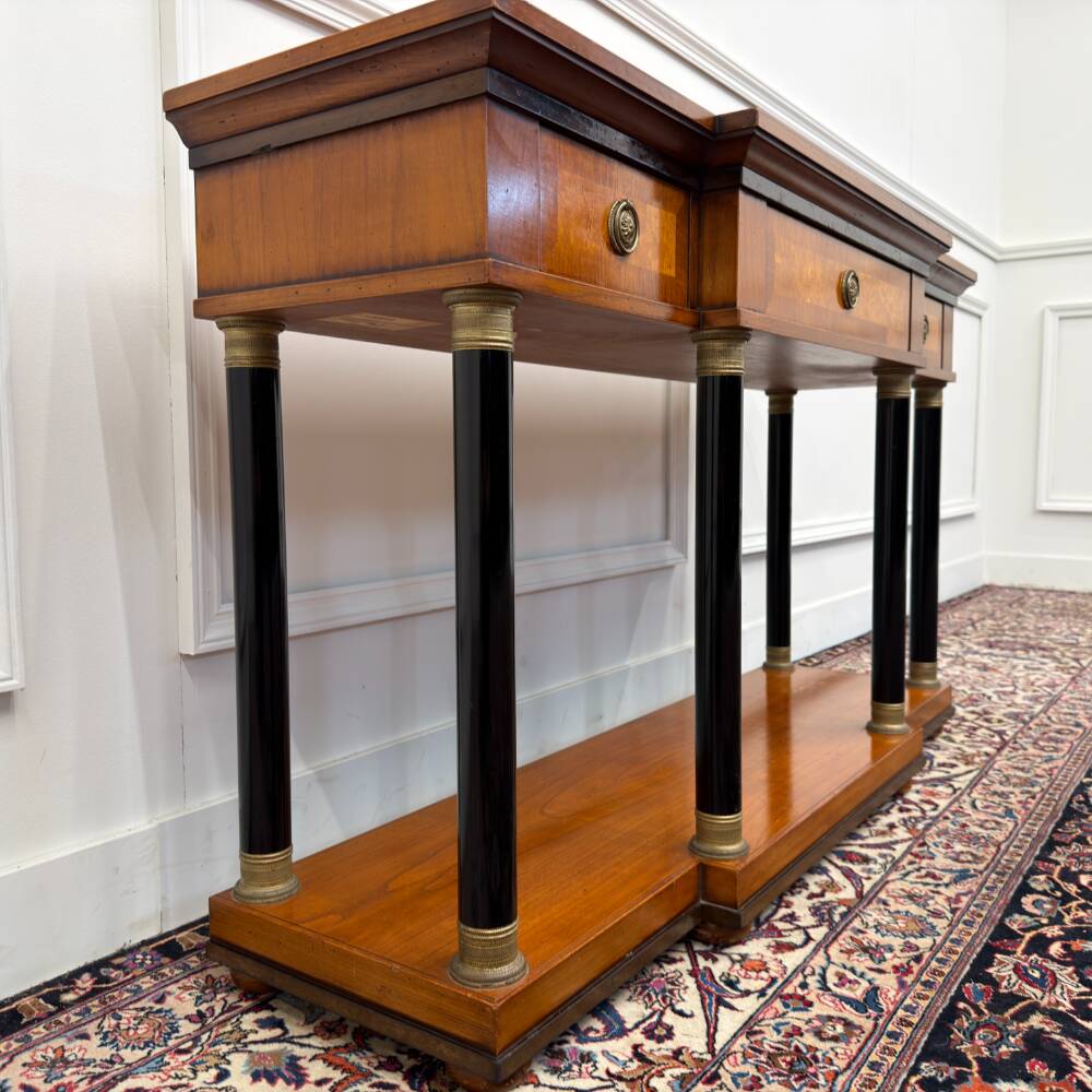 Classic Italian Selva Sidetable