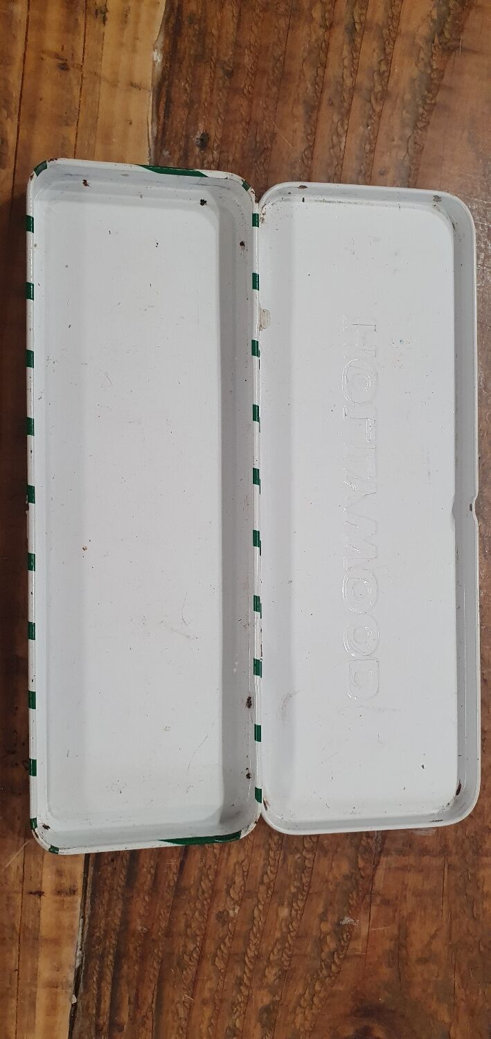 Hollywood Chewing-gum advertising metal box