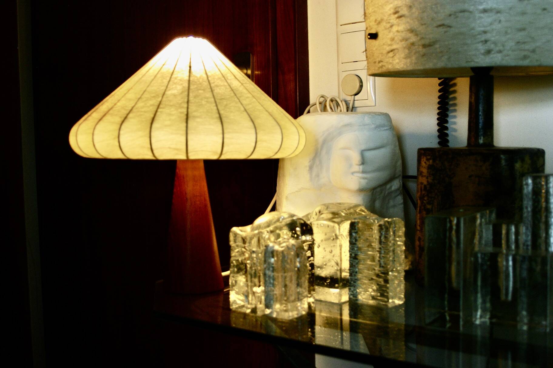 Vintage cocoon mahogany table lamp attributed to achille castiglioni 1960