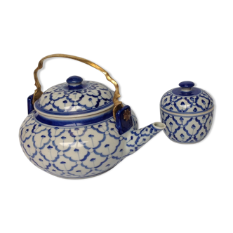 Porcelain teapot and its  ginger pot