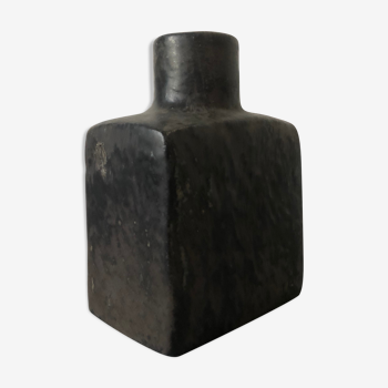 Vase cubiste en grès émaillé noir Poterie d'art de Mobach  Hollande