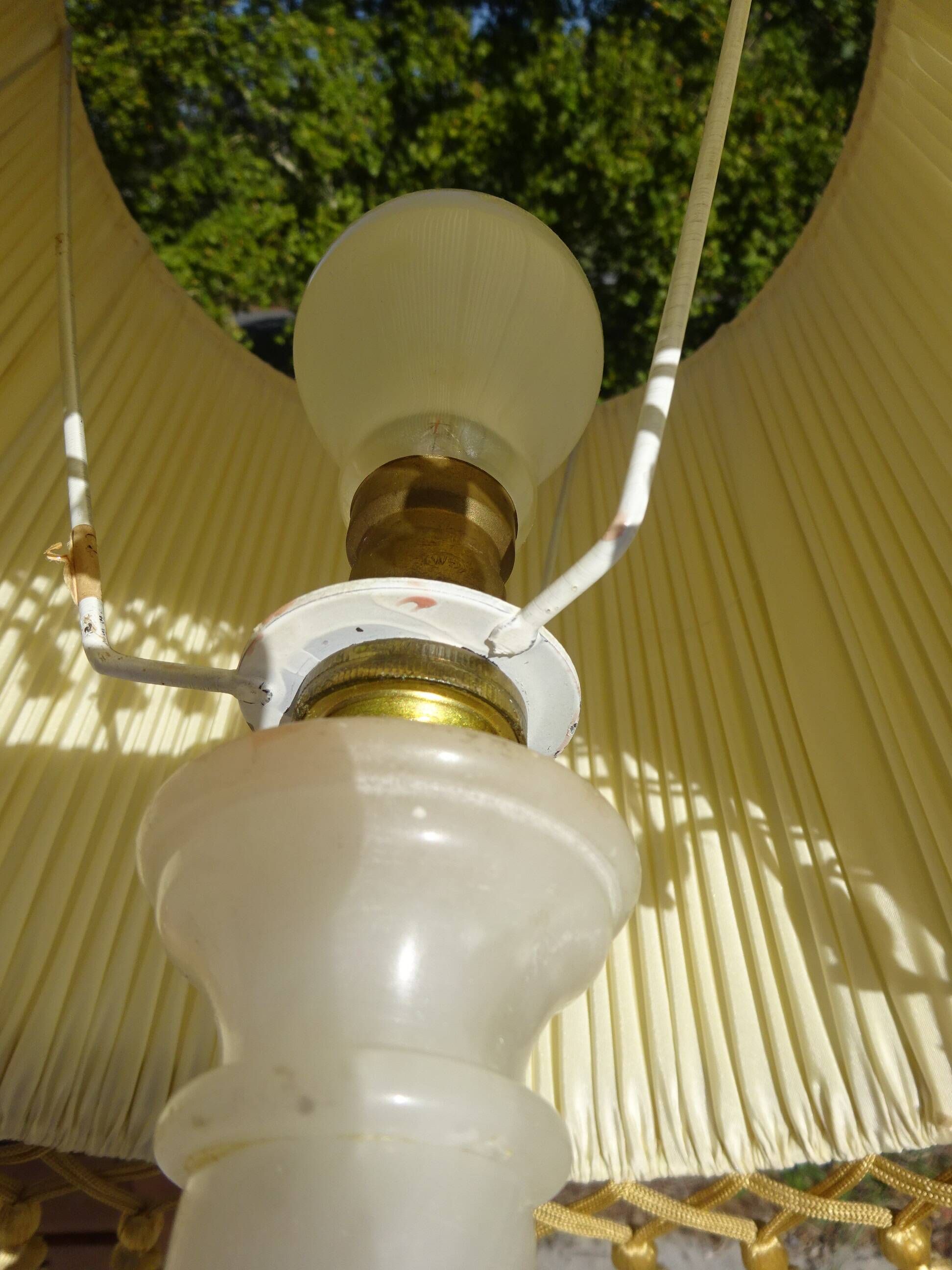 Alabaster lamp