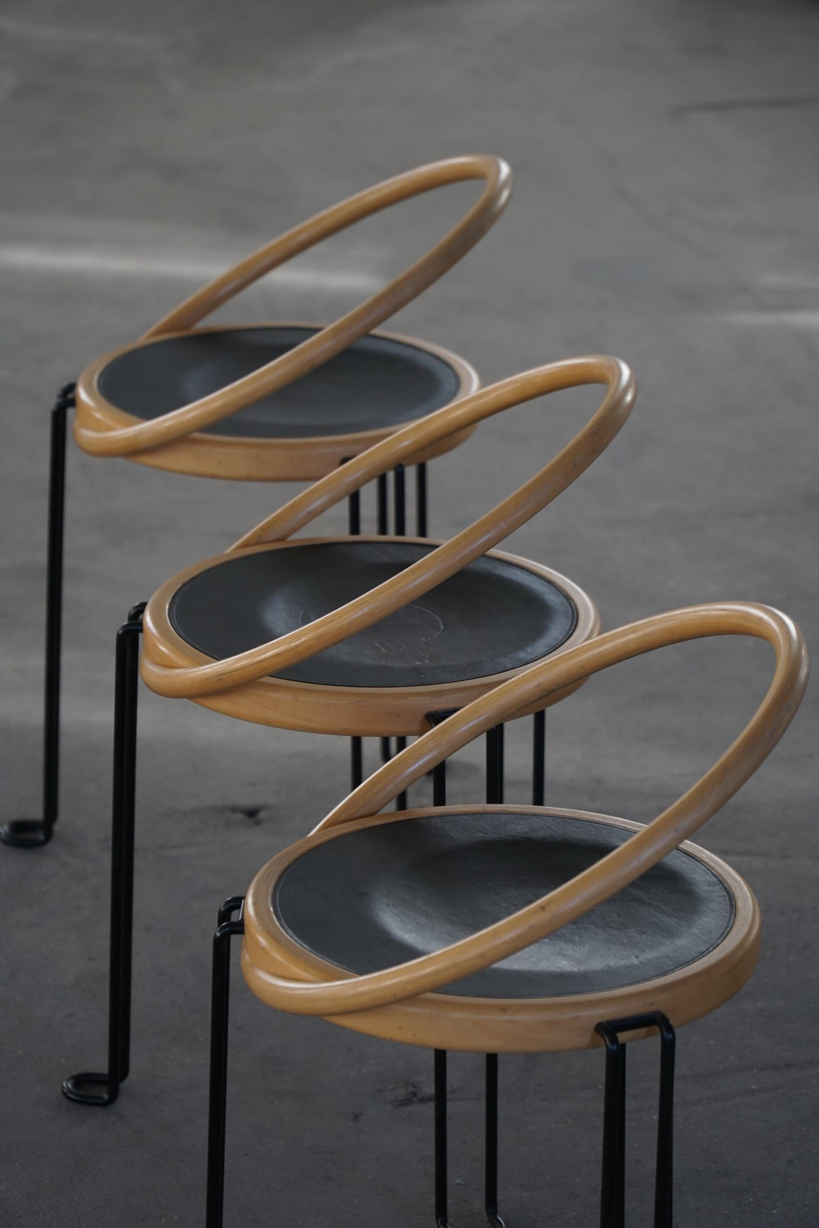 Set of 4 sculptural dining chairs "Oblado" by Børge Lindau, modern Scandinavian, 1980.