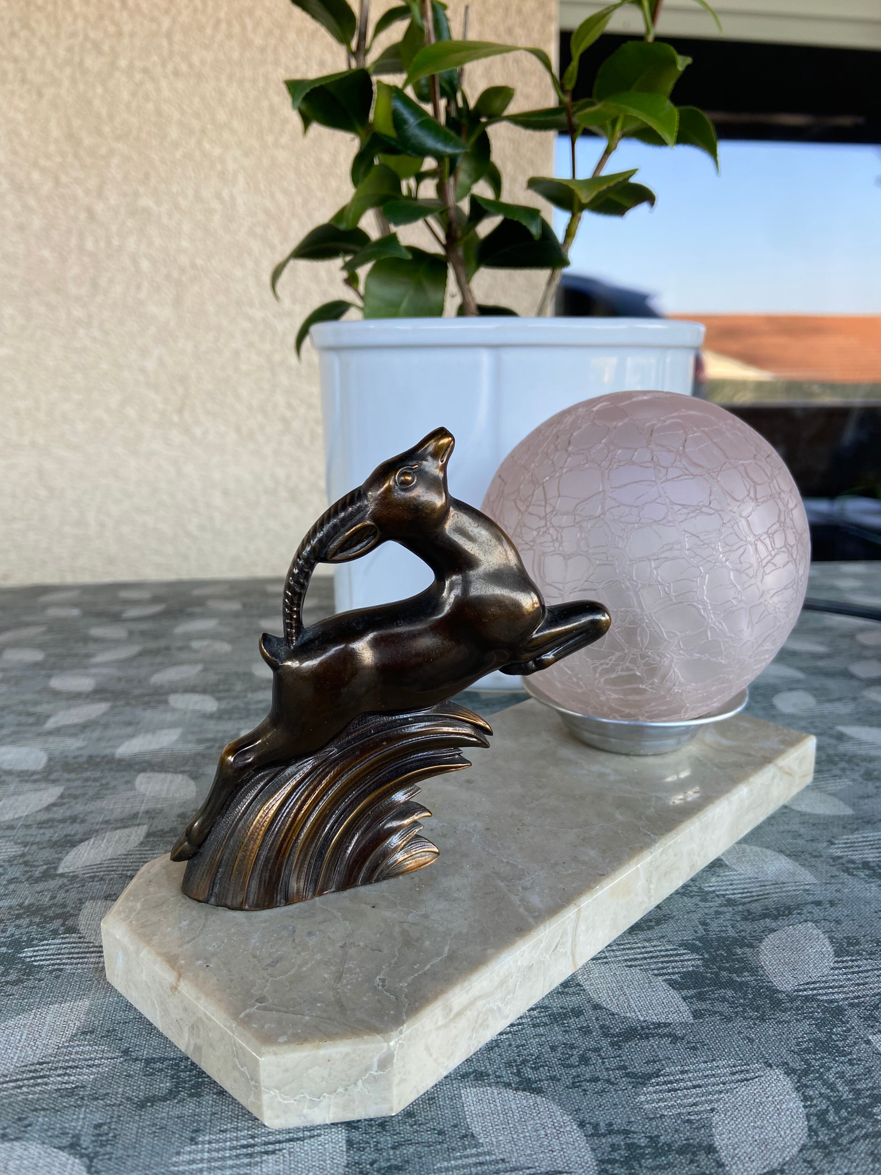 Lampe art déco antilope
