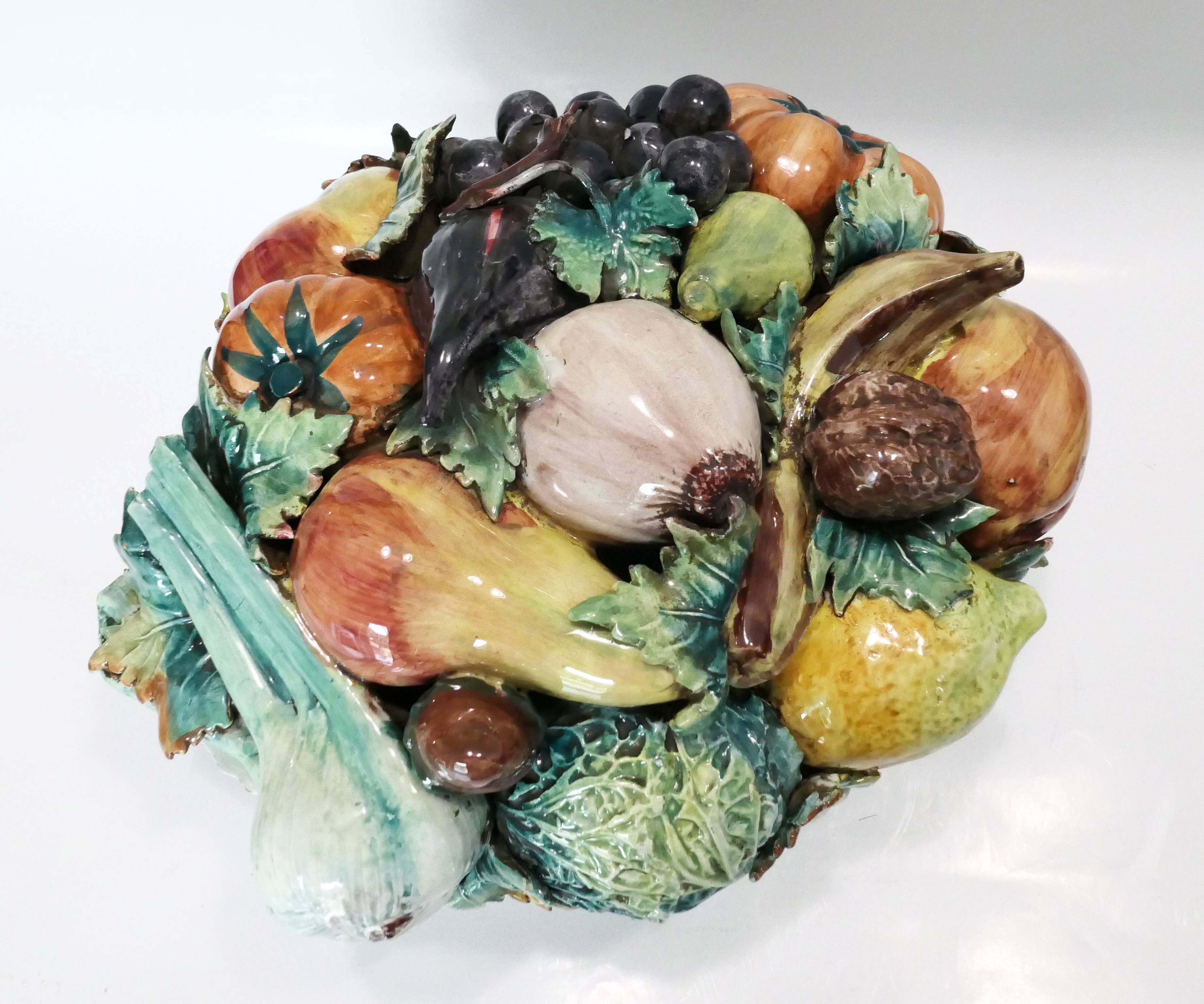 Coupe fruits et légumes en trompe l'oeil en céramique fin 19e